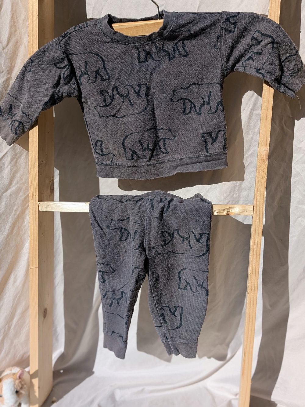 Kids Gray Bear-Print Sweatshirt & Jogger Set